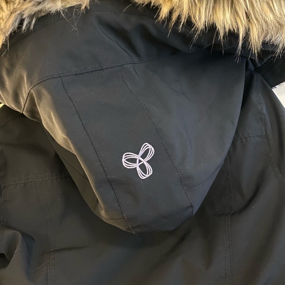 Aritzia winter parka - Picture 3 of 8